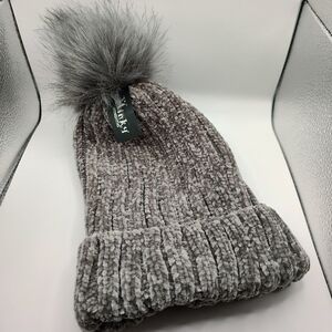 Minky NWT Cozy Gray Pom-Pom Beanie